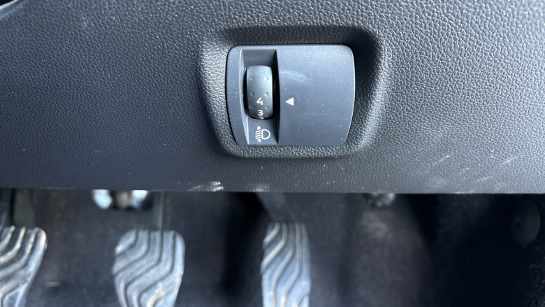 Dacia Sandero 1.0 TCe Essential 5dr Bi Fuel Hatchback